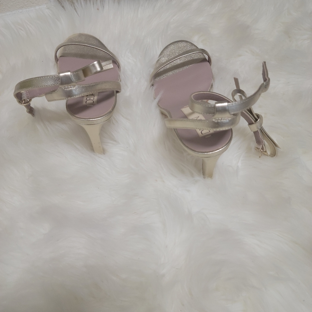 Gold Heels - Picture 2 of 3